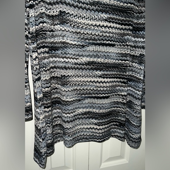 Women With Control grey stripe chain printed long sleeve jersey tunic Medium - Picture 2 of 8